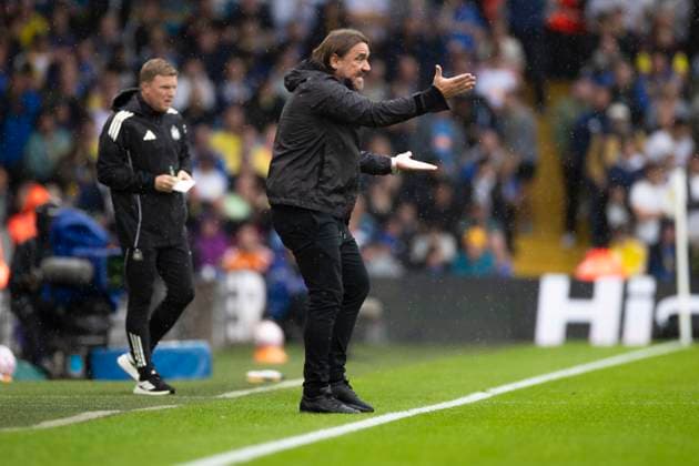 Leeds United v Newcastle United - Premier League Leeds United F.C manager Daniel Farke gesticulates during the Premier League match between Leeds United and Newcastle United at Elland Road in Leeds, on August 30, 2025. Leeds West Yorkshire United Kingdom  Copyright: xMIxNewsx originalFilename:fletcher-leedsuni250830_npXpQ.jpg