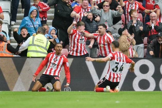 Sunderland v Brentford - Premier League Wilson Isidor of Sunderland AFC celebrates his winning goal with Granit Xhaka of Sunderland AFC during the Premier League match between Sunderland and Brentford at the Stadium Of Light in Sunderland, England, on August 30, 2025. Sunderland Tyne and Wear United Kingdom  Copyright: xMIxNewsx originalFilename:fletcher-sunderla250830_nphni.jpg