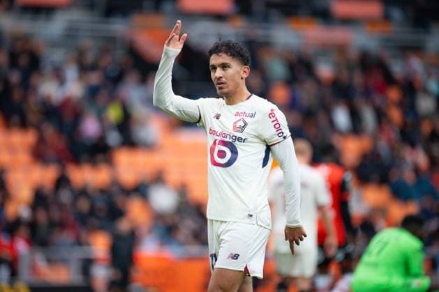 FOOTBALL : Lorient vs Lille - Ligue 1 - 30 08 2025 Osame Sahraoui ( 11 - Lille ) celebrates after scoring during the Ligue 1 match between FC Lorient and Lille OSC at Stade Yves Allainmat on August 30, 2025 in Lorient, France. ( Photo by Federico Pestellini PsnewZ ) - LorientFrance  Copyright: xFedericoxPestellinix