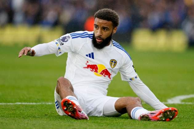 Leeds United v Newcastle United - Premier League Jayden Bogle of Leeds United on the floor during the Premier League match between Leeds United and Newcastle United at Elland Road on August 30, 2025 in Leeds, England. Leeds Elland Road England United Kingdom Copyright: xRichardxSellers Sportsphoto APLx 14133903