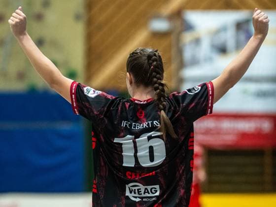 Maileen Seeger (TG Nuertingen, 16) jubelt, TG Nuertingen vs. 1. FSV Mainz 05, Handball, 2. Bundesliga, Spielzeit 2025 2026, 30.08.2025 TG Nuertingen vs. 1. FSV Mainz 05, Handball, 2. Bundesliga, Spielzeit 2025 2026, 30.08.2025 Nuertingen Copyright: xMichaelxSchmidt Eibner-Pressefotx EP_MST