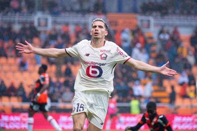 FOOTBALL : Lorient vs Lille - Ligue 1 - 30 08 2025 Romain Perraud ( 15 - Lille ) celebrates after scoring during the Ligue 1 match between FC Lorient and Lille OSC at Stade Yves Allainmat on August 30, 2025 in Lorient, France. ( Photo by Federico Pestellini PsnewZ ) - LorientFrance  Copyright: xFedericoxPestellinix