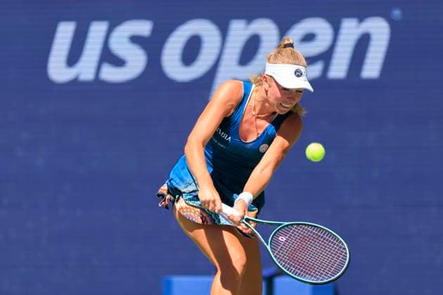August 30, 2025, Flushing Meadows, New York, USA: Magdalena Frech hits a double backhand return during a match against Coco Gauff on Day 7 of the 2025 US Open at USTA Billie Jean King National Tennis Center on Saturday August 30, 2025 in the Flushing neighborhood of the Queens borough of New York City. JAVIER ROJAS PI Flushing Meadows USA - ZUMAp124 20250830_zaa_p124_023 Copyright: xJavierxRojasx