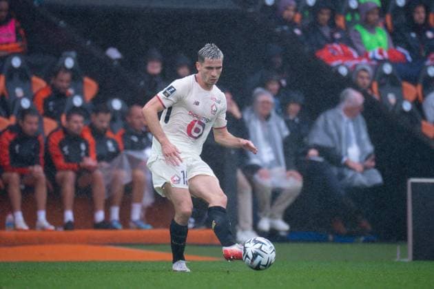 FOOTBALL : Lorient vs Lille - Ligue 1 - 30 08 2025 Romain Perraud ( 15 - Lille ) during the Ligue 1 match between FC Lorient and Lille OSC at Stade Yves Allainmat on August 30, 2025 in Lorient, France. ( Photo by Federico Pestellini PsnewZ ) - LorientFrance  Copyright: xFedericoxPestellinix