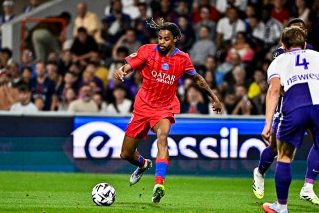 FOOTBALL : Toulouse vs PSG - 3eme Journee de Ligue 1 McDonald S - Toulouse - 30 08 2025 Bradley Barcola (psg) Toulouse  Copyright: xThierryxBretonx