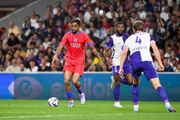 Toulouse FC v Paris Saint-Germain - Ligue 1 McDonald s 2025 2026 29 Bradley BARCOLA (psg) during the Ligue 1 McDonald s match between Toulouse and Paris at Stadium de Toulouse on August 30, 2025 in Toulouse, France. Toulouse France  Copyright: xFEPx 776348117