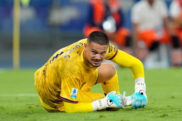 Elia Caprile (Cagliari Calcio) looks on, Serie A, SSC Napoli v Cagliari Calcio, Diego Maradona Stadium, August 30, 2025, Naples, Italy.