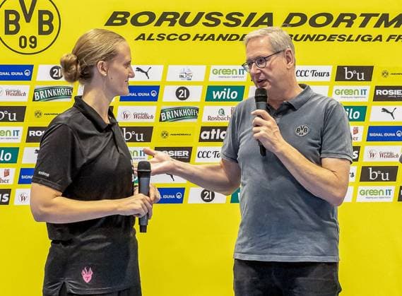 Miriam Hirsch (Chef-Trainering, TuS Metzingen) beim Interview nach dem Spiel GER, Borussia Dortmund vs. TuS Metzingen, Handball, ALSCO Frauen Bundesliga, Saison 2025 2026, 1. Spieltag, 30.08.2025. GER, Borussia Dortmund vs. TuS Metzingen, Handball, ALSCO Frauen Bundesliga, Saison 2025 2026, 1. Spieltag, 30.08.2025. Dortmund Copyright: xEibner-Pressefoto WolfgangxStummx EP_EER