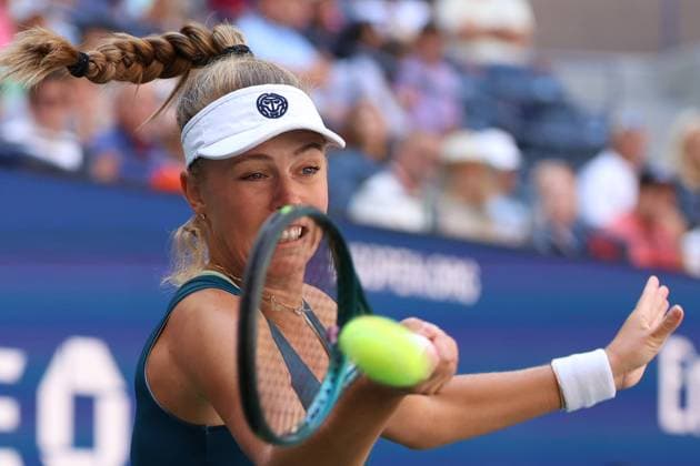 August 30, 2025, New York City, New York, United States: MAGDALENA FRECH of Poland during the match against C. Gauff of USA in the third round of US Open 2025 at the USTA Billie Jean King National Tennis Center. Queens, New York City. Frech lost 3:6, 1:6. New York City United States - ZUMAc278 20250830_zsp_c278_014 Copyright: xMarcinxCholewinskix