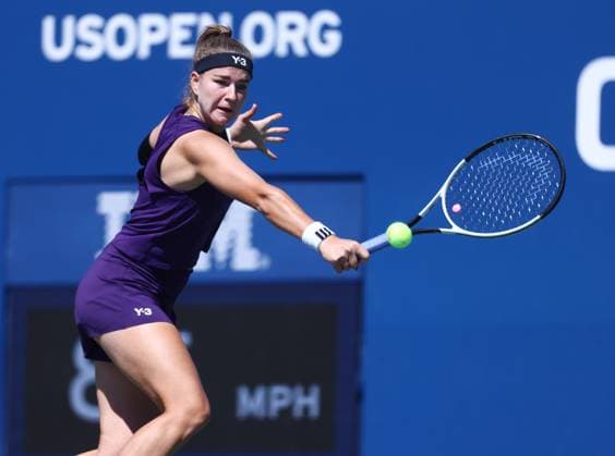 2025 US Open Tennis Championships, Day Seven, Billy Jean-King Tennis Centre, Flushing Meadows, New York, USA, 30 08 2025 Karolina Muchova (CZE) in action during her third round match against Linda Noskova (CZE) in the 2025 US Open at Flushing Meadows New York Billy Jean King Tennis Centre, Flushing Meadows New York USA Copyright: xMarkxGreenwoodx