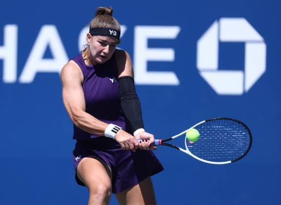 2025 US Open Tennis Championships, Day Seven, Billy Jean-King Tennis Centre, Flushing Meadows, New York, USA, 30 08 2025 Karolina Muchova (CZE) in action during her third round match against Linda Noskova (CZE) in the 2025 US Open at Flushing Meadows New York Billy Jean King Tennis Centre, Flushing Meadows New York USA Copyright: xMarkxGreenwoodx