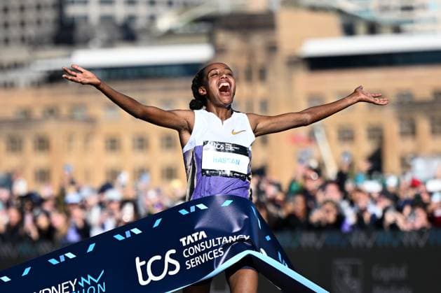 2025 SYDNEY MARATHON, Winner of the Elite Female marathon Dutch Sifan Hassan crosses the finish line during the 2025 Sydney Marathon in Sydney, Sunday, August 31, 2025. ( NO ARCHIVING, EDITORIAL USE ONLY SYDNEY NEW SOUTH WALES AUSTRALIA  Copyright: xBIANCAxDExMARCHIx 20250831111996685622