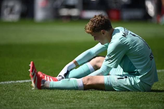Torwart Johannes SCHENK (MS) verletzt, Verletzung, Fussball 2. Bundesliga, 4. Spieltag, matchday 4, VfL Bochum (BO) - SC Preussen Muenster (MS) 1-2 am 30.08.2025, Vonovia Ruhrstadion Bochum Deutschland. DFL regulations prohibit any use of photographs as image sequences and or quasi-video Â