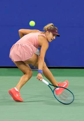 August 30, 2025, Flushing Meadows, New York, USA: Jaqueline Cristian hits a backhand during a match against Amanda Anisimova on Day 7 of the 2025 US Open at USTA Billie Jean King National Tennis Center on Saturday August 30, 2025 in the Flushing neighborhood of the Queens borough of New York City. JAVIER ROJAS PI Flushing Meadows USA - ZUMAp124 20250830_zaa_p124_128 Copyright: xJavierxRojasx
