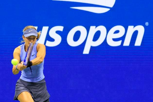 August 30, 2025, Flushing Meadows, New York, USA: Anna Kalinskaya hits a double backhand return during a match against Iga Swiatek on Day 7 of the 2025 US Open at USTA Billie Jean King National Tennis Center on Saturday August 30, 2025 in the Flushing neighborhood of the Queens borough of New York City. JAVIER ROJAS PI Flushing Meadows USA - ZUMAp124 20250830_zaa_p124_132 Copyright: xJavierxRojasx