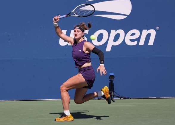 Karolina Muchova, von oben, US Open Championships 2023, USTA Billie Jean King National Tennis Center, Flushing Meadows, New York, USA . Copyright: xJuergenxHasenkopfx