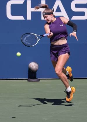 Karolina Muchova, von oben, US Open Championships 2023, USTA Billie Jean King National Tennis Center, Flushing Meadows, New York, USA . Copyright: xJuergenxHasenkopfx