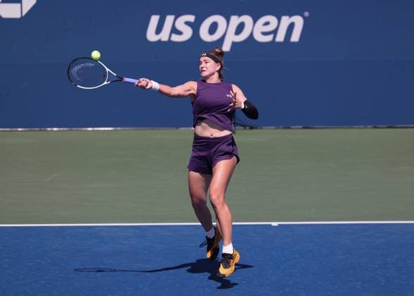 Karolina Muchova, von oben, US Open Championships 2023, USTA Billie Jean King National Tennis Center, Flushing Meadows, New York, USA . Copyright: xJuergenxHasenkopfx