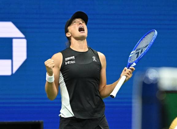 Iga Swiatek of Pol reacts after defeating Anna Kalinskya on Arthur Ashe Stadium on day 7 at the 2025 US Open Tennis Championship at the USTA Billie Jean King National Tennis Center in New York City on Saturday, August 30, 2025.  NYP20250830303 LARRYxMARANO