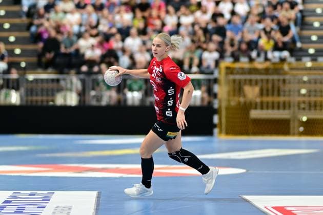 Handball I Frauen I Saison 2025-2026 I 1. HBF I 1. Spieltag I VfL Oldenburg - BSV Sachsen Zwickau I 30.08.2025 Laura Penzes (37, BSV Sachsen Zwickau) Oldenburg EWE Arena Niedersachsen Deutschland Copyright: xLobeca FelixxSchlikisx