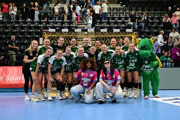 Handball I Frauen I Saison 2025-2026 I 1. HBF I 1. Spieltag I VfL Oldenburg - BSV Sachsen Zwickau I 30.08.2025 Jubel, Begeisterung, Enthusiasmus, Euphorie, Freude, Glücksgefühl, Heiterkeit bei: VfL Oldenburg Frauen Oldenburg EWE Arena Niedersachsen Deutschland Copyright: xLobeca FelixxSchlikisx