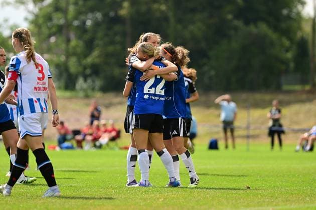 Fußball I Frauen I Saison 2025-2026 I Testspiel I Hamburger SV - SC Heerenveen I 30.08.2025 Jubel, Begeisterung, Enthusiasmus, Euphorie, Freude, Glücksgefühl, Heiterkeit bei: Hamburger SV Frauen Varel Obenstroh, A-Platz Niedersachsen Deutschland Copyright: xLobeca FelixxSchlikisx