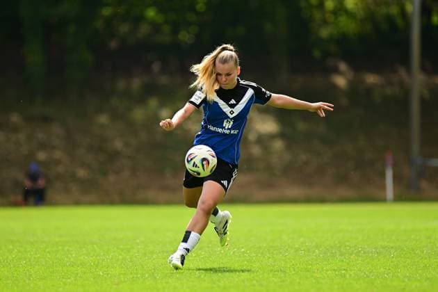 Fußball I Frauen I Saison 2025-2026 I Testspiel I Hamburger SV - SC Heerenveen I 30.08.2025 Svea Stoldt (8, Hamburger SV) Varel Obenstroh, A-Platz Niedersachsen Deutschland Copyright: xLobeca FelixxSchlikisx
