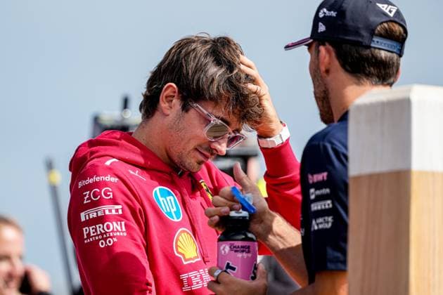 2025-08-31 F1 - Heineken Dutch GP - Grand Prix Drivers Parade ZANDVOORT, NETHERLANDS - AUGUST 31: Charles Leclerc of Ferrari at the Grand Prix Drivers Parade during F1 - Heineken Dutch GP on August 31, 2025 in Zandvoort, Netherlands. Zandvoort Netherlands Content not available for redistribution in The Netherlands directly or indirectly through any third parties. Copyright: xAndrexWeeningx