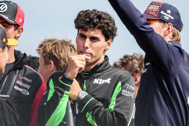 2025-08-31 F1 - Heineken Dutch GP - Grand Prix Drivers Parade ZANDVOORT, NETHERLANDS - AUGUST 31: Gabriel Bortoleto of Kick Sauber at the Grand Prix Drivers Parade during F1 - Heineken Dutch GP on August 31, 2025 in Zandvoort, Netherlands. Zandvoort Netherlands Content not available for redistribution in The Netherlands directly or indirectly through any third parties. Copyright: xAndrexWeeningx