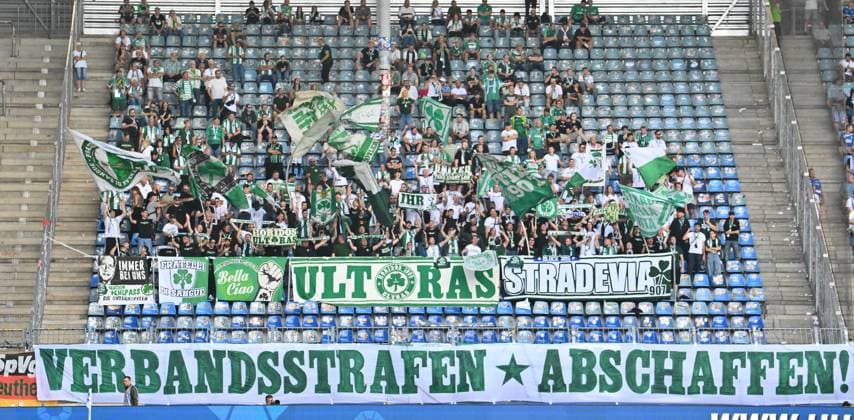 31.08.2025 - Fussball - Saison 2025 2026 - 2. Fussball - Bundesliga - 04. Spieltag: 1. FC Magdeburg FCM - SpVgg Greuther Fürth ( Kleeblatt ) - Sportfoto Zink - xwoxzix - DFL regulations prohibit any use of photographs as image sequences and or quasi-video - only for editorial use - Greutherfürthfans Fans Fanblock Kleeblattfans