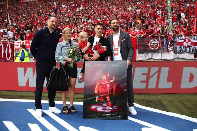 31.08.2025, xmohx, Fussball 2.Bundesliga, 1.FC Kaiserslautern - SV Darmstadt 98 v.l. Manager Thomas Hengen (1. FC Kaiserslautern) Philipp Klement Sportdirektor Marcel Klos (1. FC Kaiserslautern) (DFL DFB REGULATIONS PROHIBIT ANY USE OF PHOTOGRAPHS as IMAGE SEQUENCES and or QUASI-VIDEO) Kaiserslautern