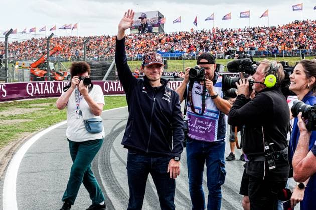2025-08-31 F1 - Heineken Dutch GP - Grand Prix Drivers Parade ZANDVOORT, NETHERLANDS - AUGUST 31: Max Verstappen of Red Bull Racing at the Grand Prix Drivers Parade during F1 - Heineken Dutch GP on August 31, 2025 in Zandvoort, Netherlands. Zandvoort Netherlands Content not available for redistribution in The Netherlands directly or indirectly through any third parties. Copyright: xAndrexWeeningx