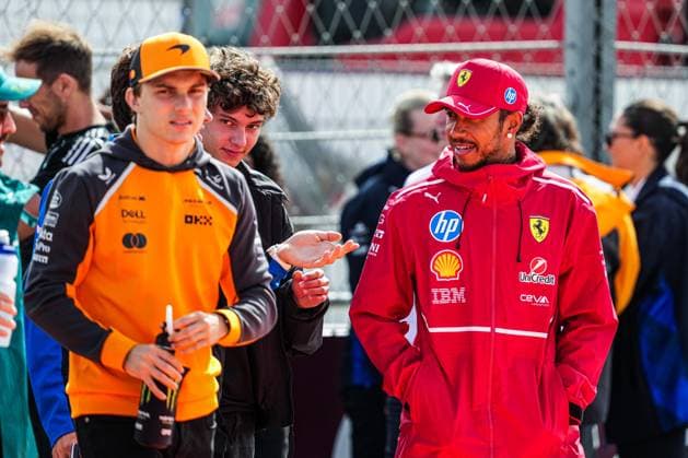 2025-08-31 F1 - Heineken Dutch GP - Grand Prix Drivers Parade ZANDVOORT, NETHERLANDS - AUGUST 31: Lewis Hamilton of Ferrari at the Grand Prix Drivers Parade during F1 - Heineken Dutch GP on August 31, 2025 in Zandvoort, Netherlands. Zandvoort Netherlands Content not available for redistribution in The Netherlands directly or indirectly through any third parties. Copyright: xAndrexWeeningx