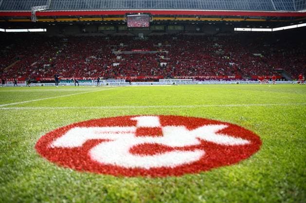 31.08.2025, xmohx, Fussball 2.Bundesliga, 1.FC Kaiserslautern - SV Darmstadt 98 v.l. Symbolbild Logo Wappen (DFL DFB REGULATIONS PROHIBIT ANY USE OF PHOTOGRAPHS as IMAGE SEQUENCES and or QUASI-VIDEO) Kaiserslautern