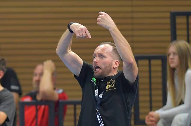 30.08.2025, Dresdens Trainer André Haber, Handball, 2. Bundesliga, HC Elbflorenz Dresden-SG BBM Bietigheim 24:28, (c) Dresden