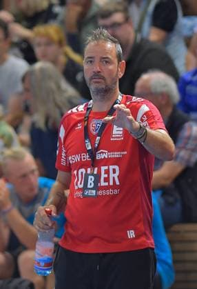 30.08.2025, Bietigheims Trainer Iker Romero, Handball, 2. Bundesliga, HC Elbflorenz Dresden-SG BBM Bietigheim 24:28, (c) Dresden