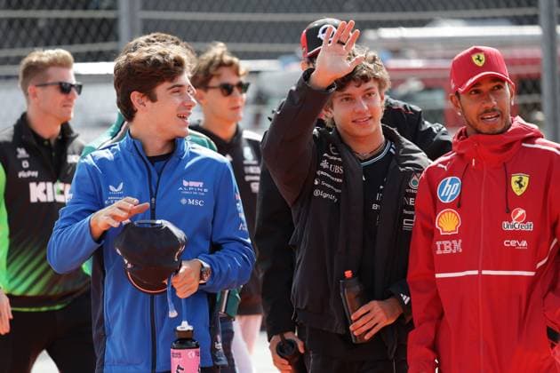 Formula 1 Grand Prix of the Netherlands Argentinian driver Franco Colapinto of BWT Alpine F1 Team, Italian driver Andrea Kimi Antonelli Mercedes-AMG Petronas Formula One Team, British driver Lewis Hamilton of Scuderia Ferrari HP are seen at the drivers parade ahead of the Formula 1 Heineken Dutch Grand Prix 2025 at the Circuit Zandvoort in Zandvoort, Netherlands, August 31, 2025. Zandvoort Netherlands Copyright: xMatrixxImagesx xHasanxBraticx 