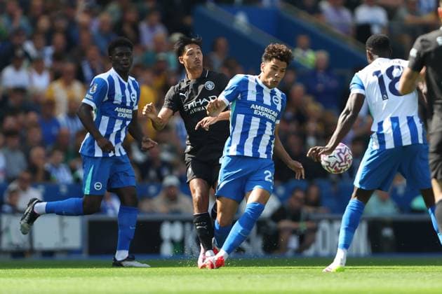 Football - 2025 2026 Premier League - Brighton & Hove Albion vs Manchester City - Amex Stadium - Sunday 31st August 2025 Tijjani Reijnders of Manchester City tackles Diego Gomez of Brighton during the Premier League match at the Amex Stadium COLORSPORT Shaun Boggust 