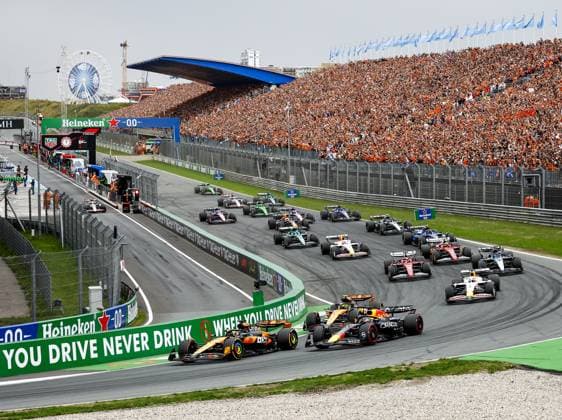 ZANDVOORT - The formation lap during the Dutch F1 Grand Prix at the Zandvoort Circuit. ANP SEM VAN DER WAL F1 Grand Prix of Netherlands 2025 26 xVIxANPxSportx xxANPxIVx 534597013 originalFilename: 534597013.jpg