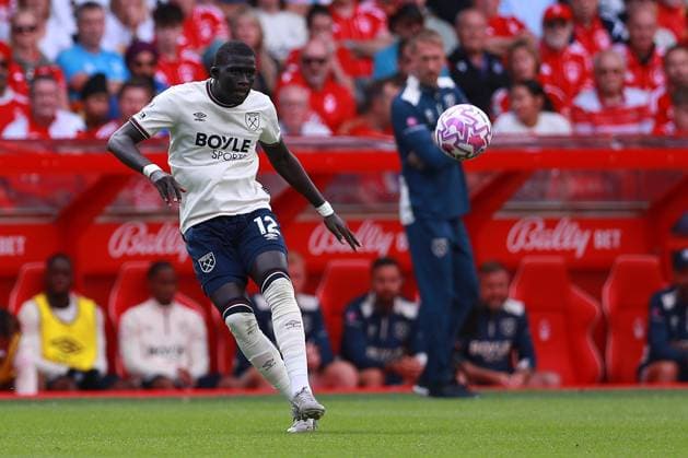 Nottingham Forest FC v West Ham United FC, English Premier League El Hadji Malick Diouf of West Ham United in possession during the Nottingham Forest FC v West Ham United FC English Premier League match at the City Ground, Nottingham, England, United Kingdom on 31 August 2025 Credit: Ryan Crockett Every Second Media Editorial use only. All images are copyright Every Second Media Limited. No images may be reproduced without prior permission. All rights reserved. Premier League and Football League images are subject to licensing agreements with Football DataCo Limited. see https: www.football-dataco.com Copyright: xIMAGO EveryxSecondxMediax ESM-1571-0031 RyanxCrockettx xEveryxSecondxMediax