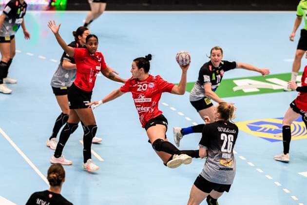 Jana Leonie, Scheib (Rueckraum, Thueringer HC, 20), Sharon, Nooitmeer (Kreislaeufer, Thueringer HC, 3), Cara, Reuthal (Rueckraum Rechts, SV Union Halle-Neustadt, 26), <17< GER, Thueringen, Thueringer HC gegen SV Union Halle-Neustadt, Alsco Handball Bundesliga Frauen, 1. Handballbundesliga Frauen, Handball, 1.Spieltag, Saison 2025 2026, Sonntag, 15.00 Uhr, 31.08.2025 GER, Thueringen, Thueringer HC gegen SV Union Halle-Neustadt, Alsco Handball Bundesliga Frauen, 1. Handballbundesliga Frauen, Handball, 1.Spieltag, Saison 2025 2026, Sonntag, 15.00 Uhr, 31.08.2025 Bad Langensalza Copyright: xEibner-Pressefoto MartinxHerbstx EP_MHT
