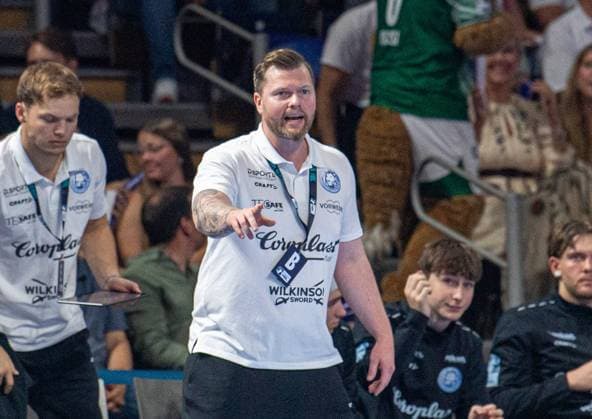Handball, Herren, Saison 2025 2026, DAIKIN Handball-Bundesliga (1. Spieltag), Füchse Berlin - Bergischer HC, Trainer Arnor Thor Gunnarsson (BHC), 31.08.2025, Copyright: xSebastianxRäppold MatthiasxKochx