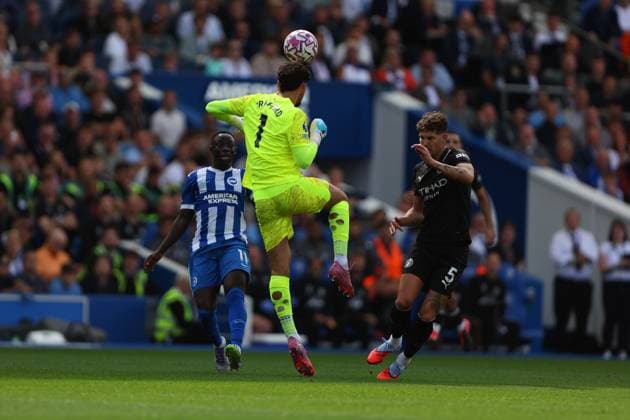 Football - 2025 2026 Premier League - Brighton & Hove Albion vs Manchester City - Amex Stadium - Sunday 31st August 2025 James Trafford of Manchester City heads clear during the Premier League match at the Amex Stadium COLORSPORT Shaun Boggust 