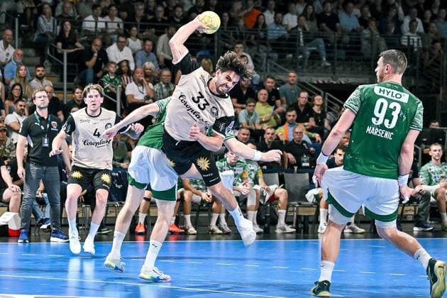 31.08.2025, xlakx, Handball Daikin HBL, Fuechse Berlin - Bergischer HC v.l. Eloy Morante Maldonado (Bergischer HC) setzt zum Sprungwurf an Berlin