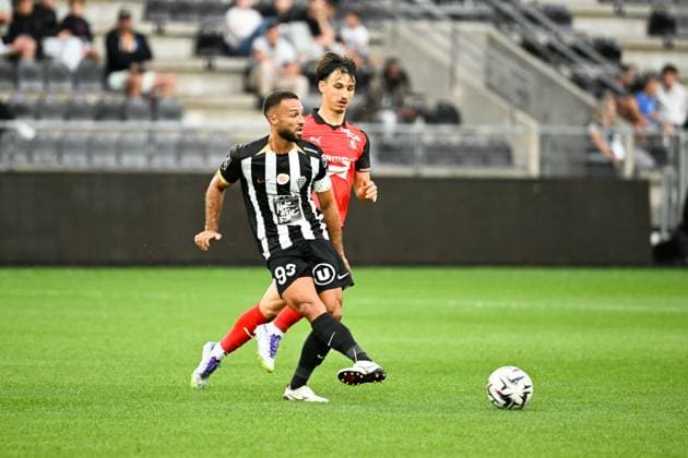 Angers SCO v Stade Rennais FC - Ligue 1 McDonald s 2025 2026 93 Haris BELKEBLA (sco) - 09 Esteban LEPAUL (srfc) during the Ligue 1 McDonald s match between Angers and Rennes at Stade Raymond Kopa on August 31, 2025 in Angers, France. Angers France  Copyright: xFEPx 776348120