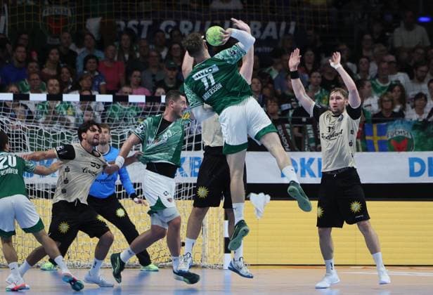 GER HBL Saison 2025 2026 FÜCHSE Berlin vs Bergischer HC, 31.08.25, Max-Schmeling-Halle, Berlin, Lasse Bredekjaer ANDERSSON (Füchse Berlin 11)