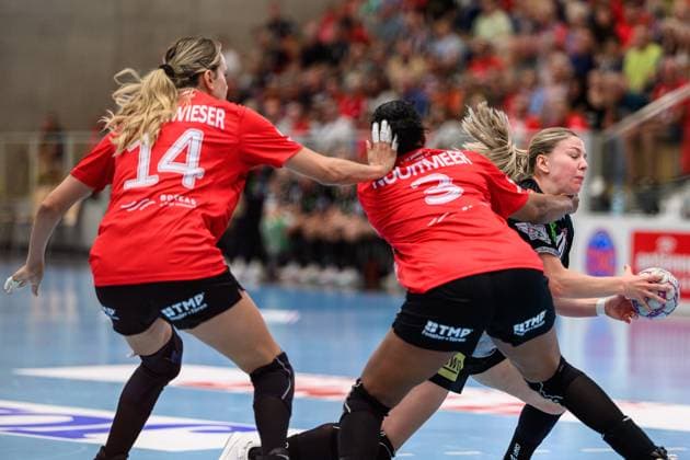 Anika, Niederwieser (Rueckraum, Thueringer HC, 14), Sharon, Nooitmeer (Kreislaeufer, Thueringer HC, 3), Viktoria, Marksteiner (Rueckraum Links, SV Union Halle-Neustadt, 10) GER, Thueringen, Thueringer HC gegen SV Union Halle-Neustadt, Alsco Handball Bundesliga Frauen, 1. Handballbundesliga Frauen, Handball, 1.Spieltag, Saison 2025 2026, Sonntag, 15.00 Uhr, 31.08.2025 GER, Thueringen, Thueringer HC gegen SV Union Halle-Neustadt, Alsco Handball Bundesliga Frauen, 1. Handballbundesliga Frauen, Handball, 1.Spieltag, Saison 2025 2026, Sonntag, 15.00 Uhr, 31.08.2025 Bad Langensalza Copyright: xEibner-Pressefoto MartinxHerbstx EP_MHT