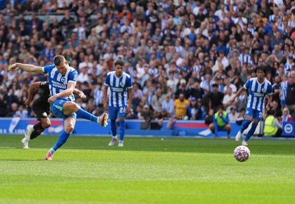 Brighton and Hove Albion v Manchester City, Premier League, Football, Amex Stadium, Brighton, UK - 31 Aug 2025 GOAL 1-1. James Milner of Brighton & Hove Albion scores from the penalty spot. Brighton Amex Stadium Brighton UK, UK NEWSPAPERS OUT Copyright: xSeanxRyanx