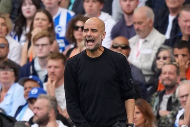Brighton and Hove Albion v Manchester City, Premier League, Football, Amex Stadium, Brighton, UK - 31 Aug 2025 Pep Guardiola manager of Manchester City shouts to his team. Brighton Amex Stadium Brighton UK, UK NEWSPAPERS OUT Copyright: xSeanxRyanx