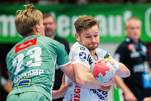 31.08.2025 - Handball, 2025 2026, 1. Bundesliga, 1. Spieltag, GWD Minden - Frisch auf Göppingen: (L-R) Niclas Benedict Heitkamp (Minden), David Schmidt (Göppingen)